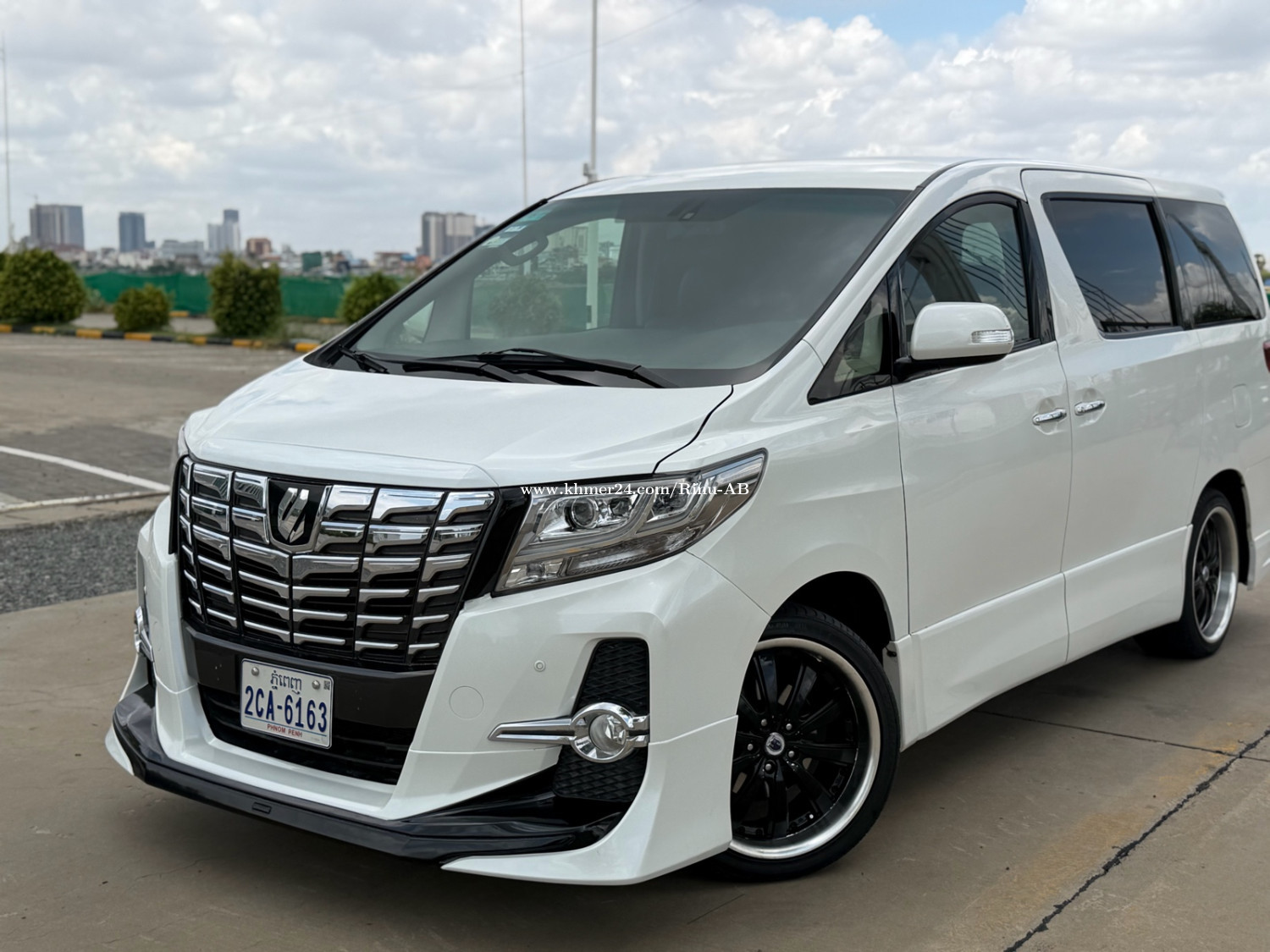 Toyota Alphard 2012 Full ឡើងមុខ 2017 ( កៅអីSC )
