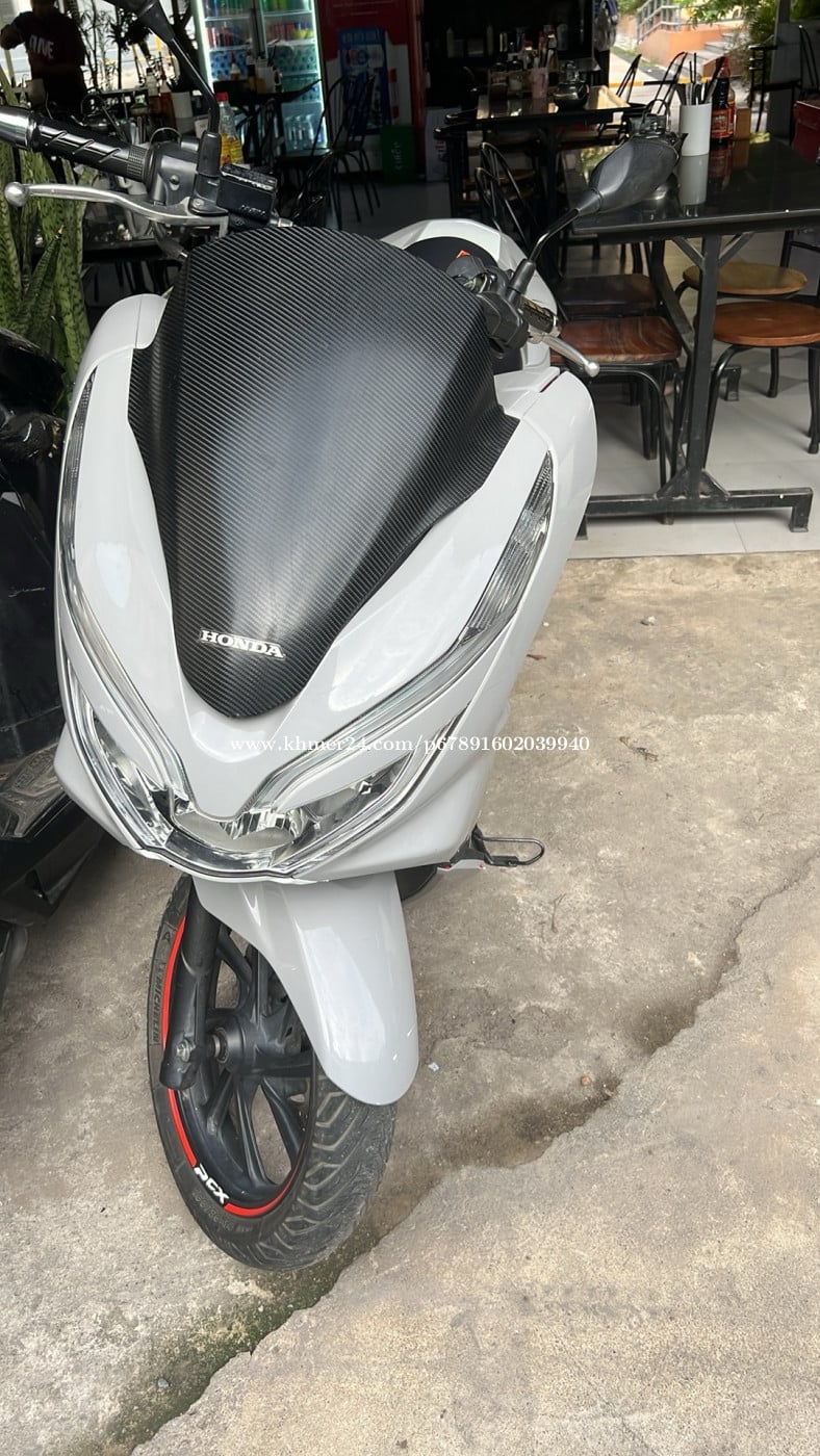 ខ្ញុំចង់លក់Honda pcx ឆ្នាំ2019
