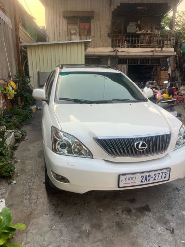 ឡានលក់ស្តុកថ្មី