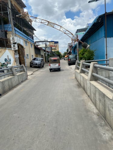 ដីលក់ អូរបែកក្អម