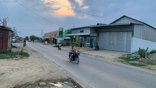 ឃ្លាំងជួល