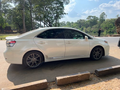 លក់បន្ទាន់ ឡានម្ចាស់ដេីម