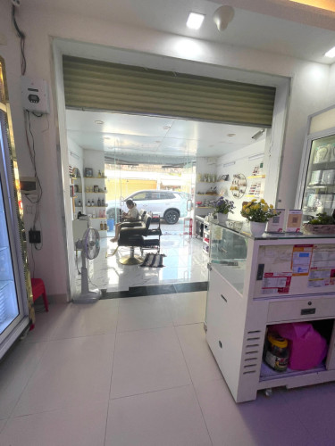ផ្ទះលក់នៅជិតផ្សារពិភពថ្មី