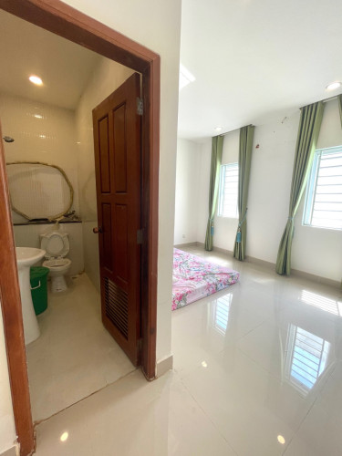 ផ្ទះលក់នៅជិតផ្សារពិភពថ្មី
