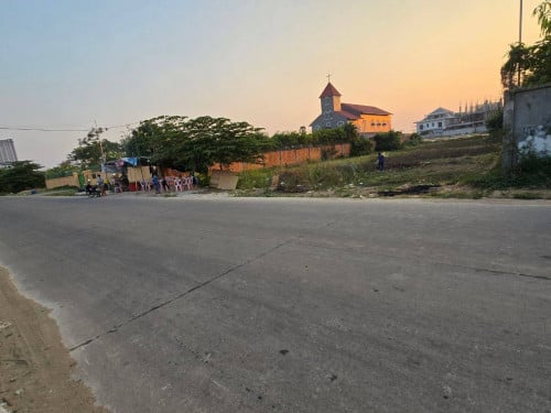 ដីលក់​ឃ្មួញ​ សែនសុខ​ ភ្នំពេញ​