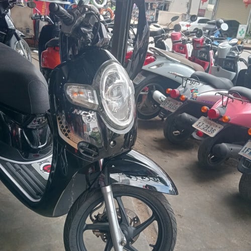 ហមានសេវ៉ាបង់រំលួស ទិញដាច់ វែដូរ