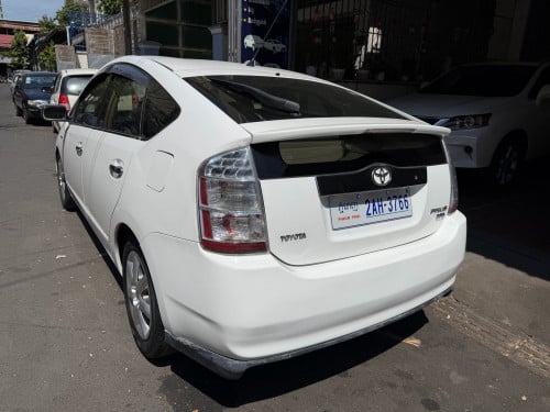 ឡានប្រេីចង់លក់ 07 full touring ពូកស្បែក ក្នុងលឿង