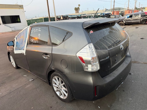 ឡានសាង:15800$,PriusV 2012 opt5 ពណ័ប្រផេះ ឡានមូល1ជុំ ឡានCA ពន្ទុ78