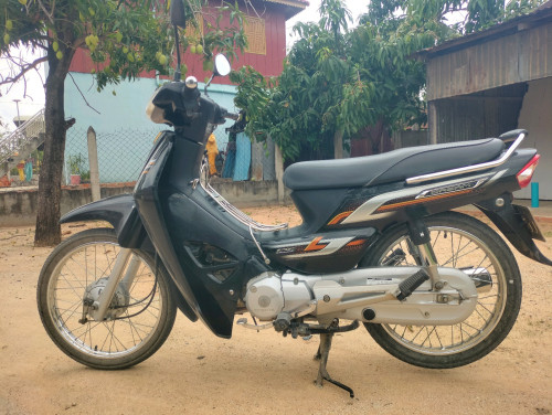 ម៉ូតូខ្ញុំជិះផ្ចាល់ខ្លួនចង់លក់ ឆ្នាំ 202