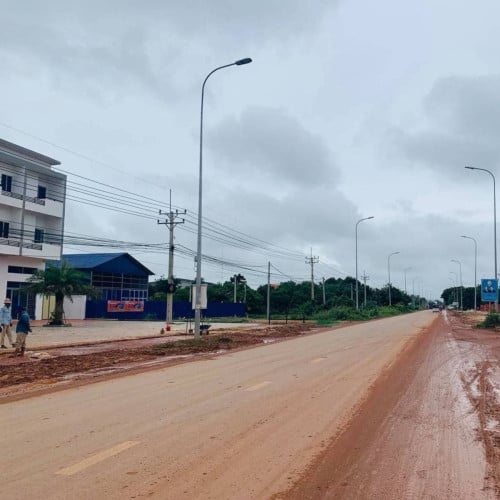 ដីឃ្លាំងលក់ទំហំ3053m2ជាប់ផ្លូវ​កាច់កែងផ្លូវក្រវ៉ាត់ក្រុងទី១ក្រុងសៀមរាប​