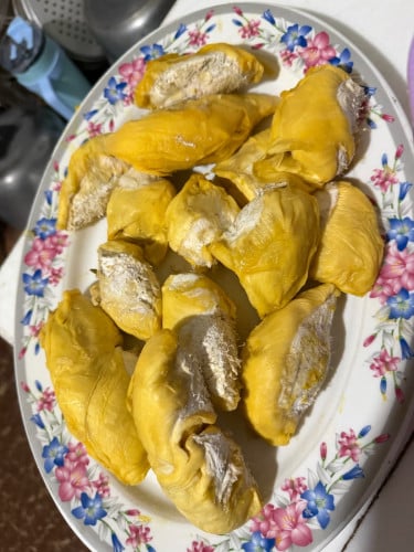 សម្រាប់បងៗ យកទៅធ្វើទឹកក្រឡុក បាយដំណើបទឹកទុរេន មានប្រហែល 5គីឡូ ឡៃឡុង 22000៛ 1គីឡូ
