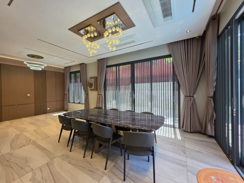 វិឡាបែបទំនើបមានអាងហែលទឹកលក់បន្ទាន់ - ខណ្ឌសែនសុខ $850,000
