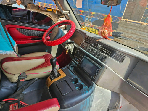 ឡានលក់ឆ្នាំតម្លៃ 8800$