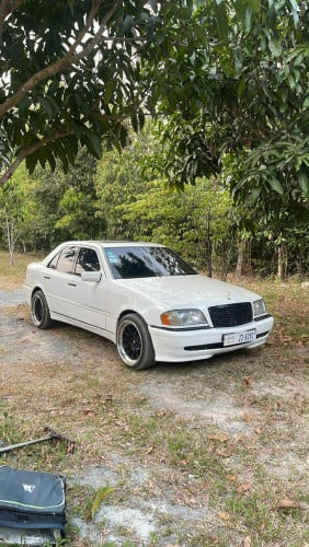 លក់ បងប្អូនលក់ C230ឆ្នាំ98