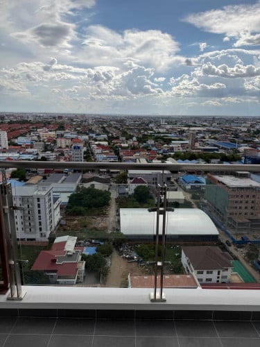 ខុនដូរជួលទីតាំង សែនសុខ (Condo East land)