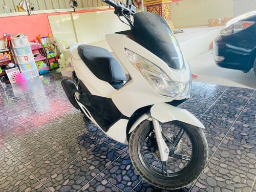 ចង់លក់ម៉ូតូមួយគ្រឿង Honda PCX