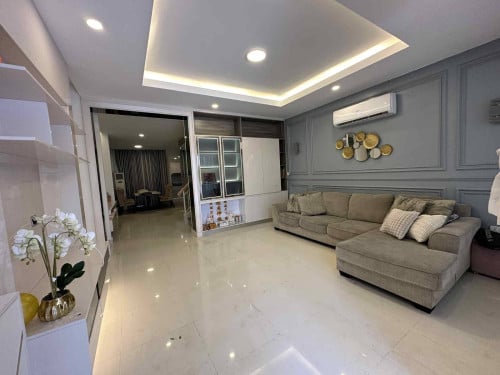 ផ្ទះវីឡា LA បុរីប៉េងហួតលក់បន្ទាន់ $163,000 ចរចា (ប្លង់រឹង)