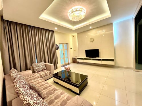 វីឡាកូនកាត់ (LA)សម្រាប់ជួល ក្នុងបុរី​ ប៉េងហួតផ្លូវ 598/LA for rent in in Borey Peng Huoth Street 598