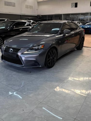 ស្តុកថ្មី Lexus IS 200T F Sport ហ្សុីន 2016
