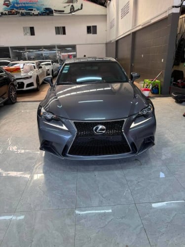 ទើបកាត់បានថ្មីៗ lexus IS F-sport zin ក្នុង cherry