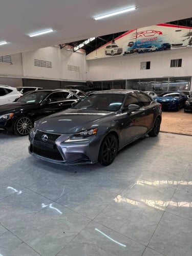 ទើបកាត់បានថ្មីៗ lexus IS F-sport zin ក្នុង cherry
