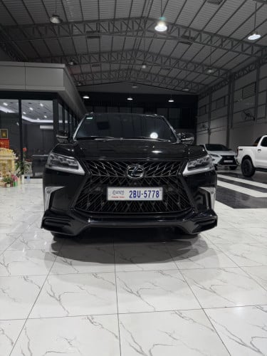 លក់​ LX570 016 super sport full option ធានា​ថ្នាំ​សុីនមួយជុំ​ ម្ចាស់ដេីម​ផ្ទាល់​