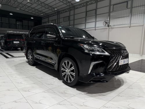 លក់​ LX570 016 super sport full option ធានា​ថ្នាំ​សុីនមួយជុំ​ ម្ចាស់ដេីម​ផ្ទាល់​