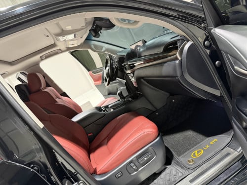 លក់​ LX570 016 super sport full option ធានា​ថ្នាំ​សុីនមួយជុំ​ ម្ចាស់ដេីម​ផ្ទាល់​