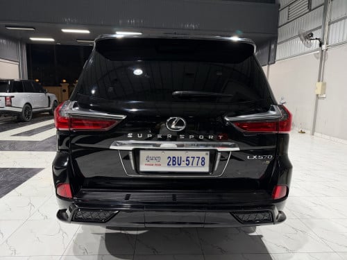 លក់​ LX570 016 super sport full option ធានា​ថ្នាំ​សុីនមួយជុំ​ ម្ចាស់ដេីម​ផ្ទាល់​