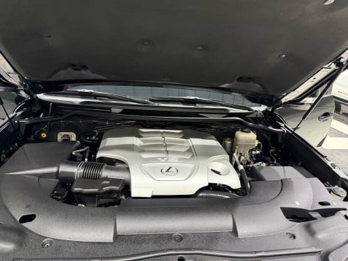 លក់​ LX570 016 super sport full option ធានា​ថ្នាំ​សុីនមួយជុំ​ ម្ចាស់ដេីម​ផ្ទាល់​
