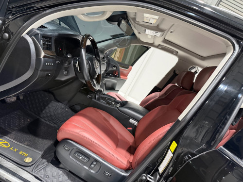 លក់​ LX570 016 super sport full option ធានា​ថ្នាំ​សុីនមួយជុំ​ ម្ចាស់ដេីម​ផ្ទាល់​