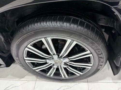 លក់​ LX570 016 super sport full option ធានា​ថ្នាំ​សុីនមួយជុំ​ ម្ចាស់ដេីម​ផ្ទាល់​