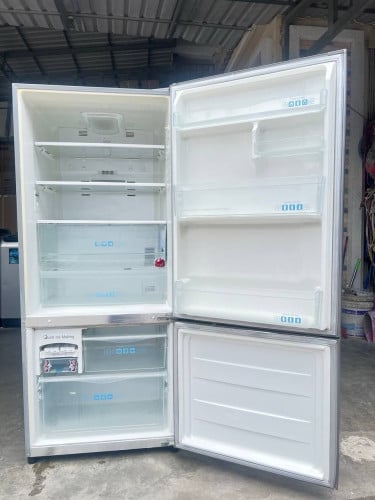 ទូរPanasonic មួយទឹកស្អាត