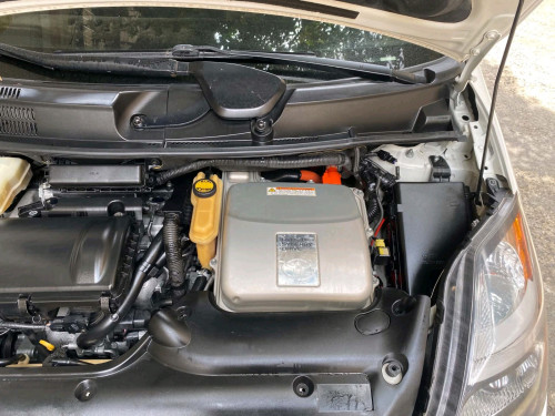 ឡានលក់ Prius 06 h Full ឡានស្អាត ស៊ីនម៉ាជុំ