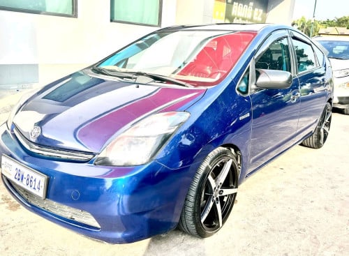 ឡានជិះផ្ទាល់ខ្លួនPrius 09 H/full ពណ៍ទឹកប៊ិច ចង្គៀងគុច ដំបូងផ្កាយ