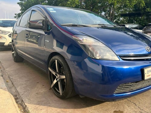 ឡានជិះផ្ទាល់ខ្លួនPrius 09 H/full ពណ៍ទឹកប៊ិច ចង្គៀងគុច ដំបូងផ្កាយ