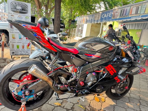 ម៉ូតូ Sẽx
