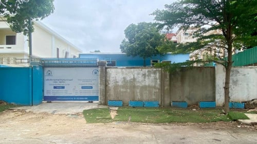 សាលាសំរាប់ជួលទួលគោក /  School for rent Toul Kork