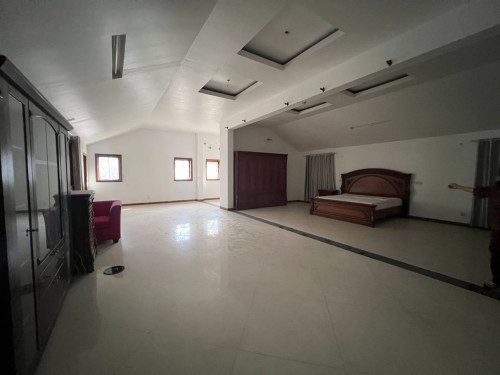 [ Spacious villa For Rent in toul svay prey area]