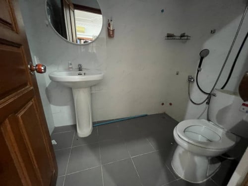 [ Spacious villa For Rent in toul svay prey area]