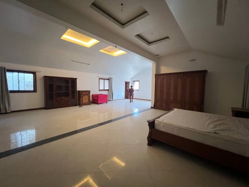 [ Spacious villa For Rent in toul svay prey area]