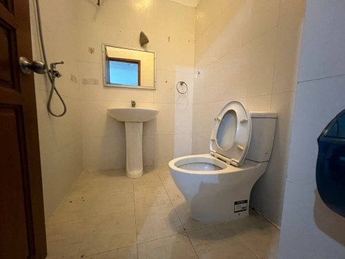 [ Spacious villa For Rent in toul svay prey area]