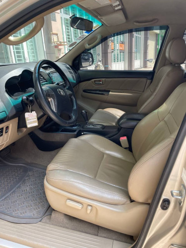 រថយន្តសម្រាប់ជួល Toyota Fortuner 2015 Daily, Weekly, Monthly, Yearly