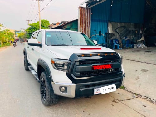 ឡានលក់ Tundra 07 ប៉ុង1 ហ្គាសស្រាប់ ពណ័ស