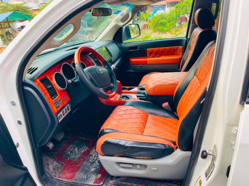 ឡានលក់ Tundra 07 ប៉ុង1 ហ្គាសស្រាប់ ពណ័ស