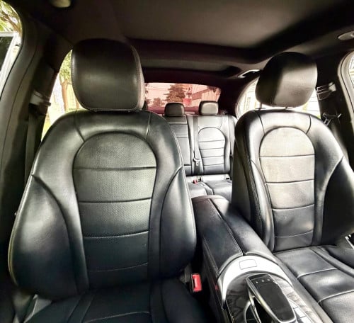 🚨💥តោះបងៗដែរស្រលាញMercedes Benz C300 4Matic ឆ្នាំ2015 Full Option Up C63
