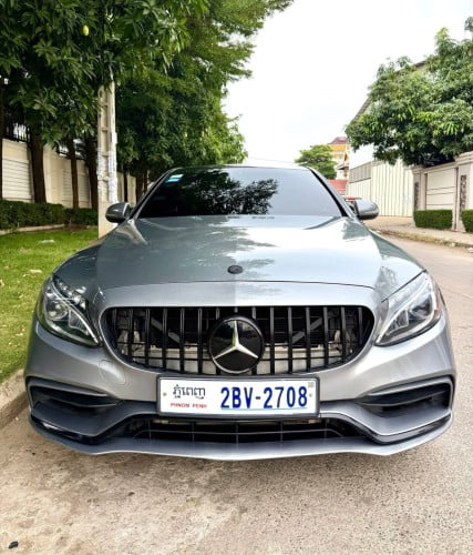 🚨💥តោះបងៗដែរស្រលាញMercedes Benz C300 4Matic ឆ្នាំ2015 Full Option Up C63