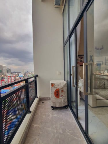 2 bed + 1 bath for Rent in Boeng Tompun