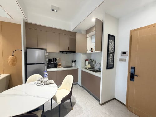 2 bed + 2 bath Condo for Rent in Chroy Changvar