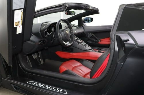 2015 Lamborghini Aventador Roadster